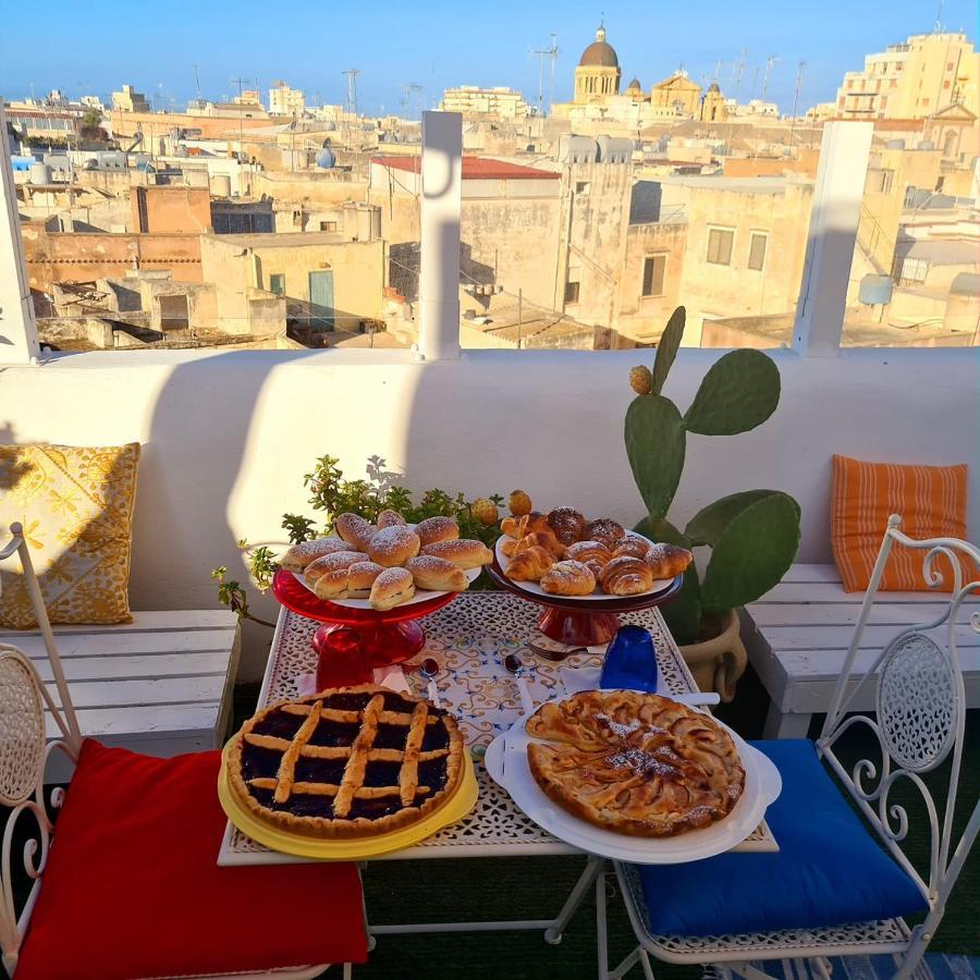 Bed and Breakfast Due Passi Dal Centro Marsala Exterior foto